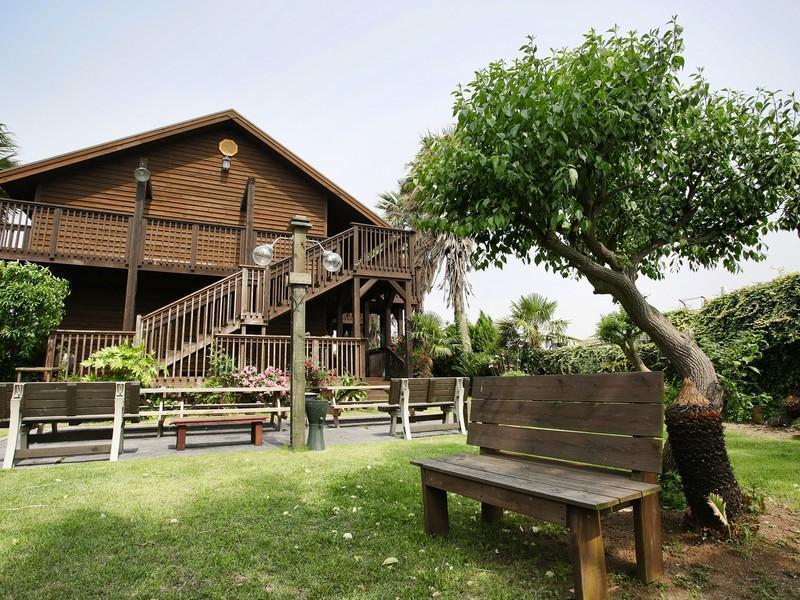Namu Hyanggi Pension Чеджудо Экстерьер фото