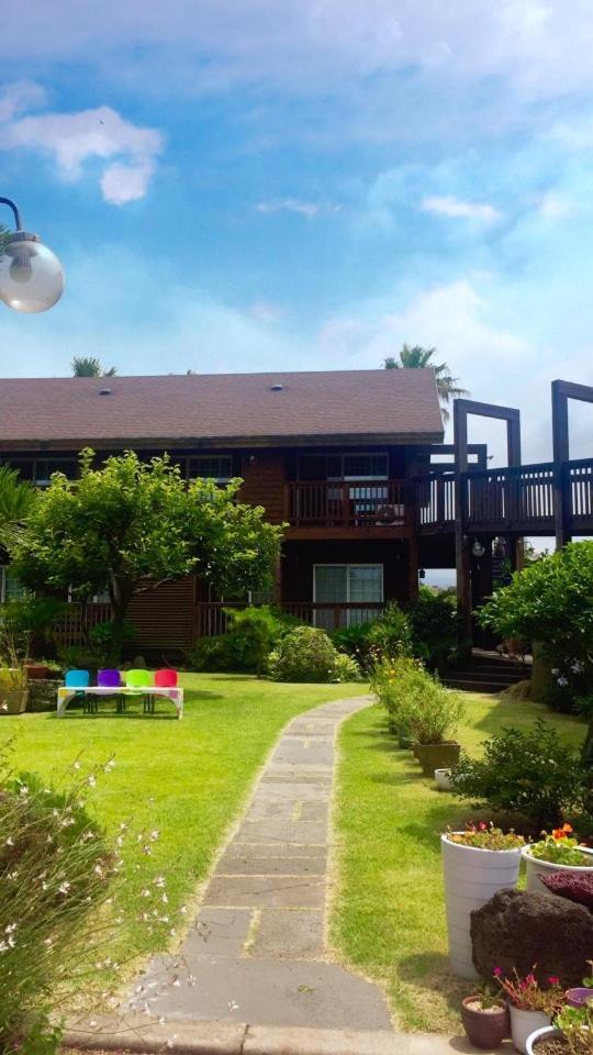 Namu Hyanggi Pension Чеджудо Экстерьер фото