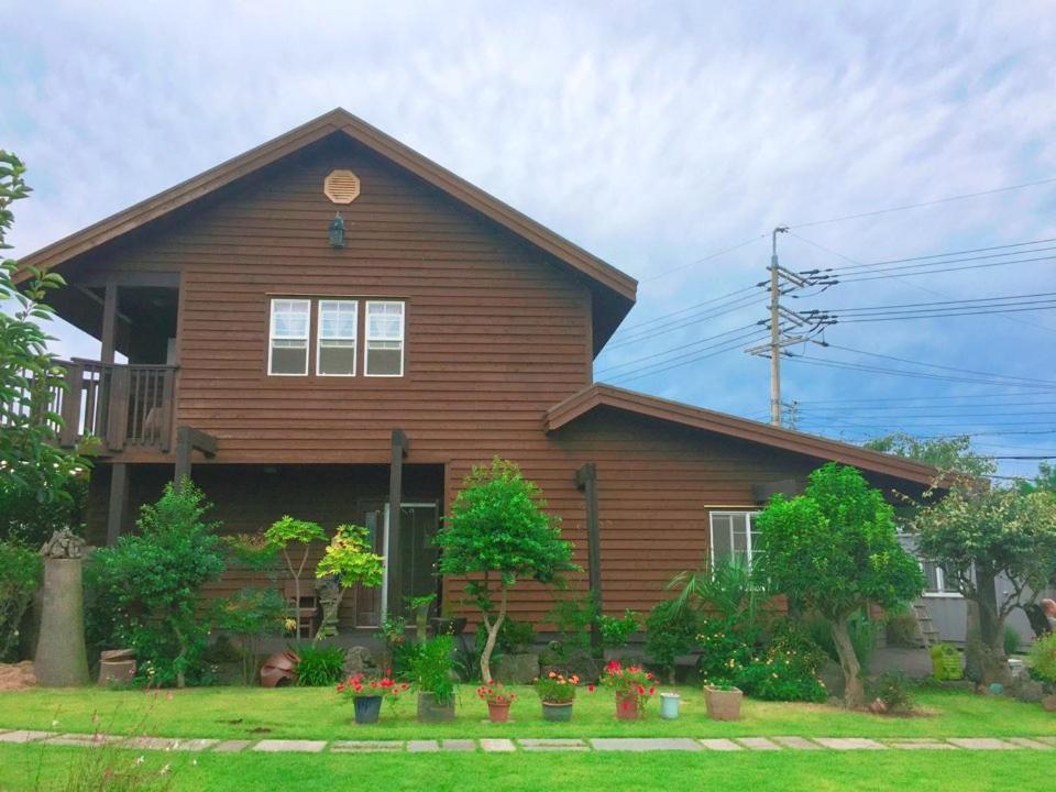 Namu Hyanggi Pension Чеджудо Экстерьер фото